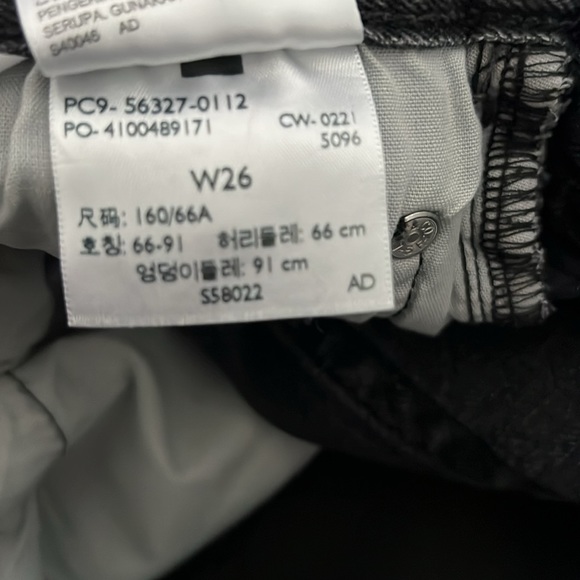 Levi’s 501 Shorts - Picture 4 of 4